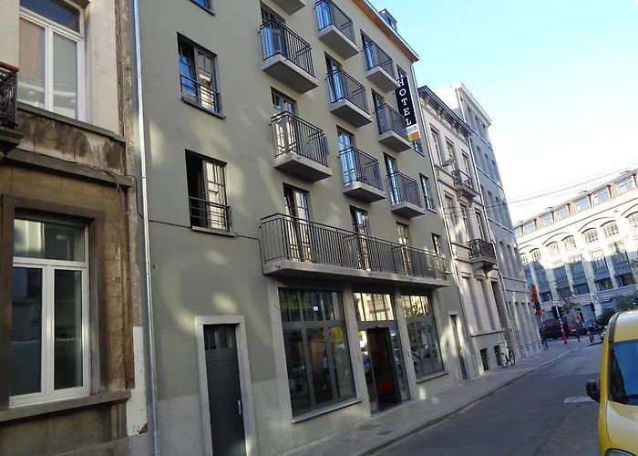 Brxxl 5 City Centre Hostel